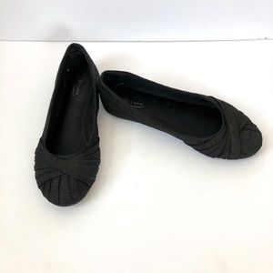 Cupcake Couture Black Flat Shoes, Size 3